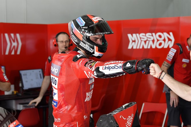 MotoGP- Test 2019 - Petrucci: "Che soddisfazione!" - Rossi: "Abbiamo fatto un passo indietro" 2 MotoGP- Test 2019 - Petrucci: "Che soddisfazione!" - Rossi: "Abbiamo fatto un passo indietro"