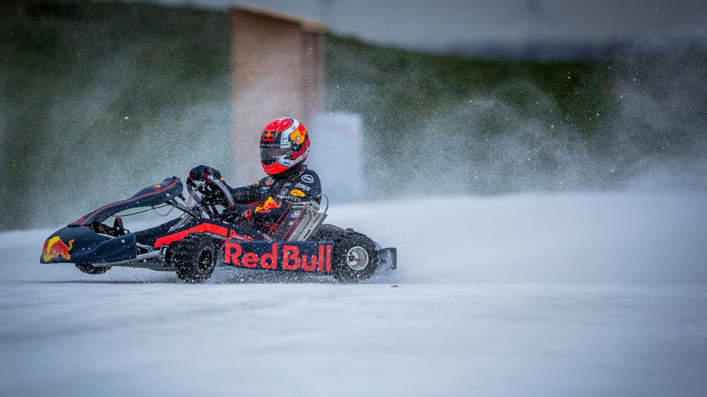 F1 - Tori sul ghiaccio, sfida Verstappen - Gasly sui kart