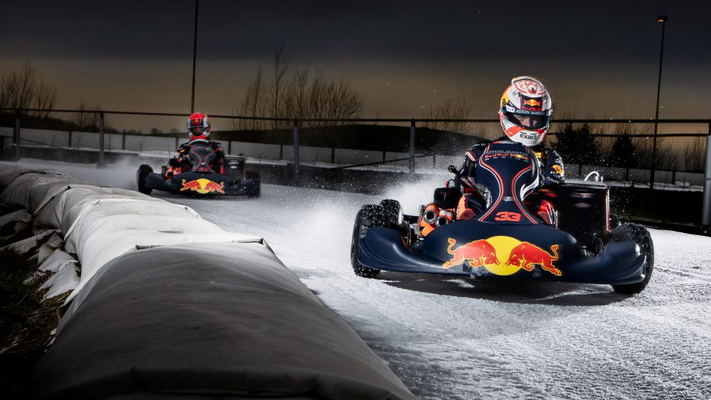 F1 - Tori sul ghiaccio, sfida Verstappen - Gasly sui kart