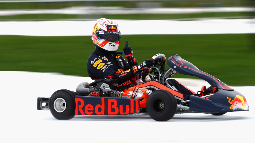 F1 - Tori sul ghiaccio, sfida Verstappen - Gasly sui kart