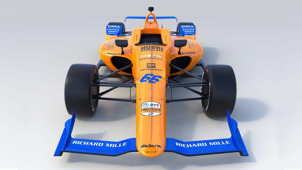 F1 - Mclaren presenta la monoposto che parteciperà alla 500 miglia di Indianapolis