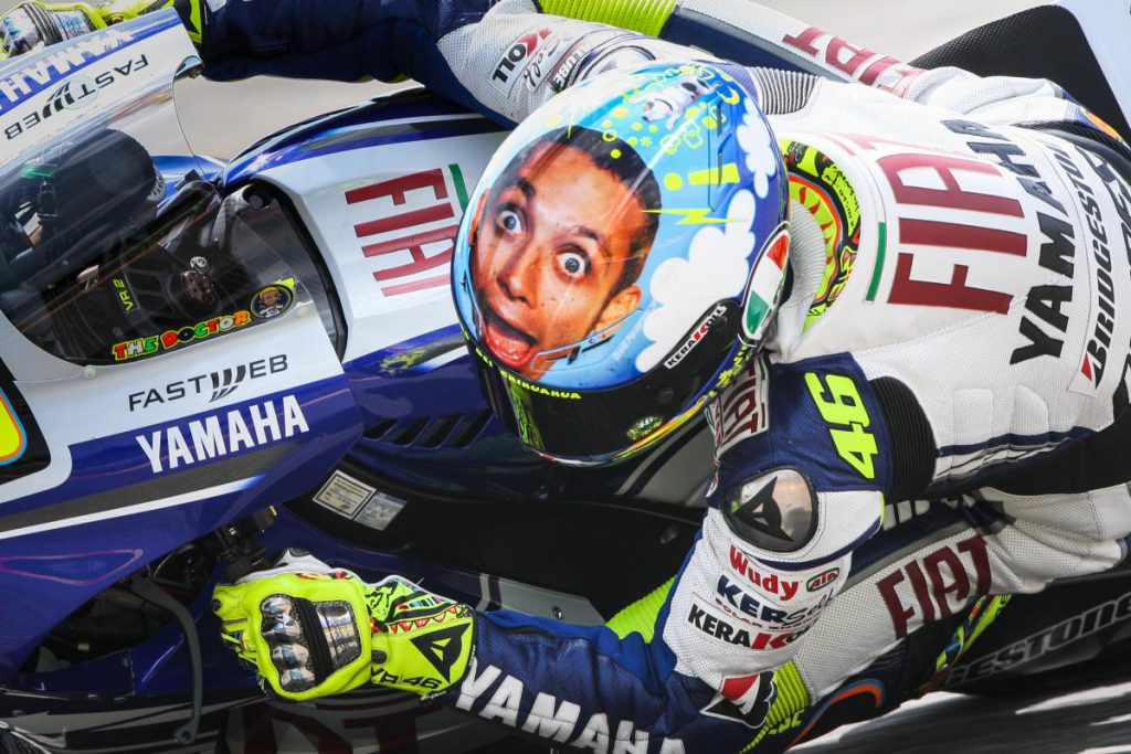 casco rossi con la linguaccia, mugello