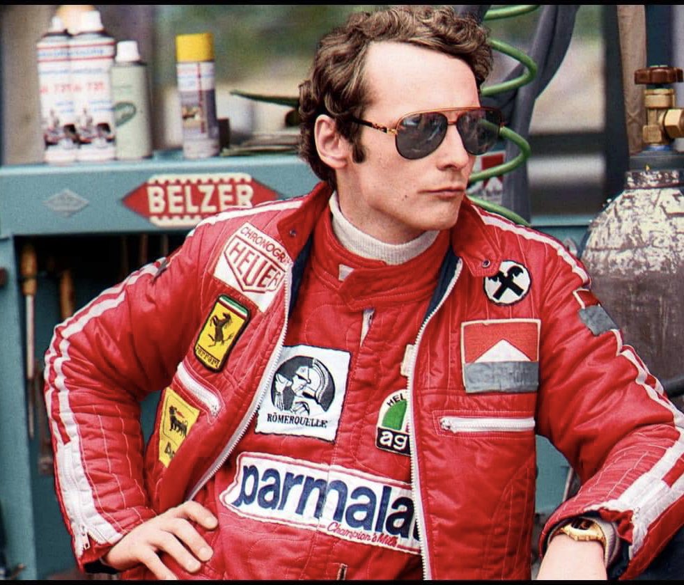 F1- Niki Lauda verrà sepolto con la tuta Ferrari, i funerali a Vienna 3 lauda tuta ferrari funerali