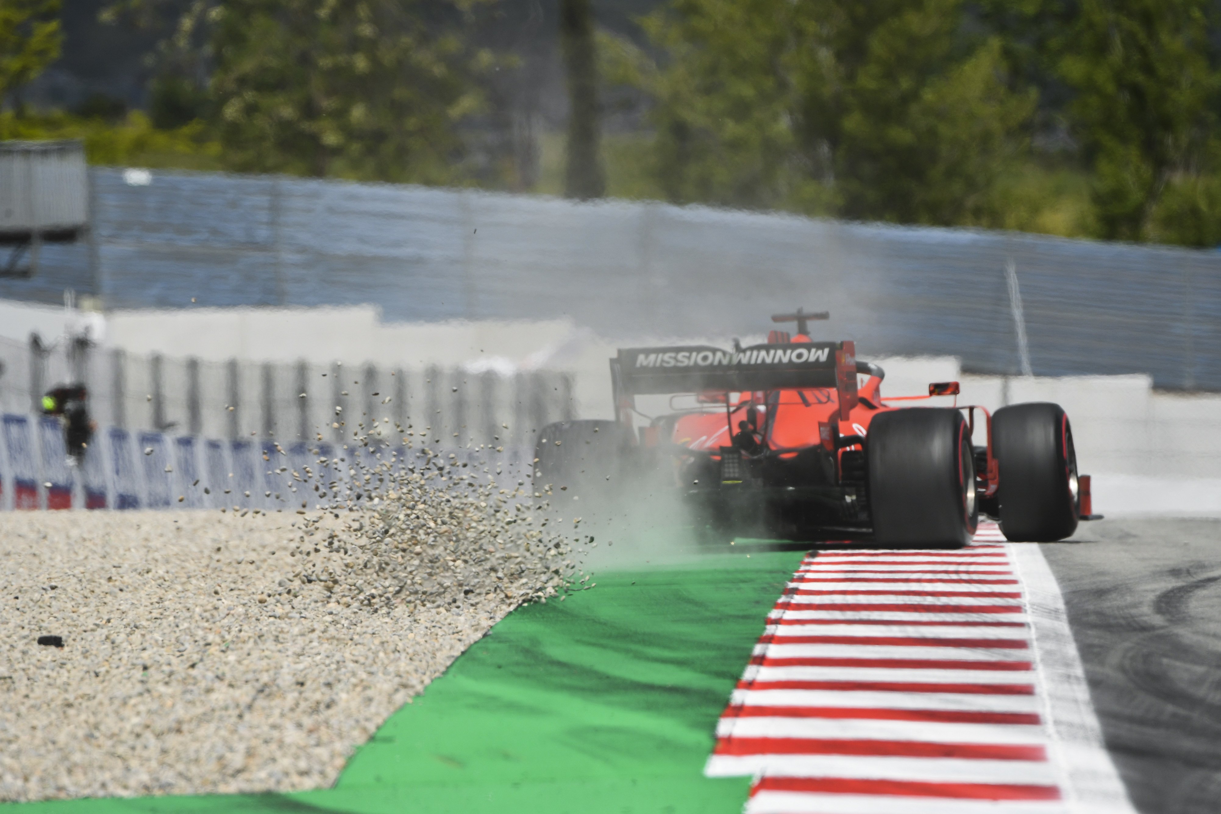 problema curve lente ferrari