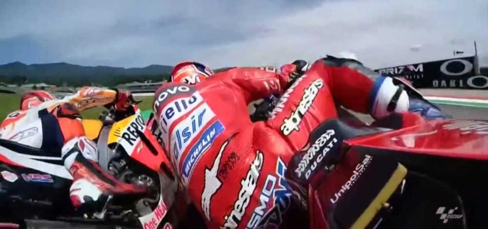 il contatto tra marquez e dovizioso nelle qualifiche del gp mugello