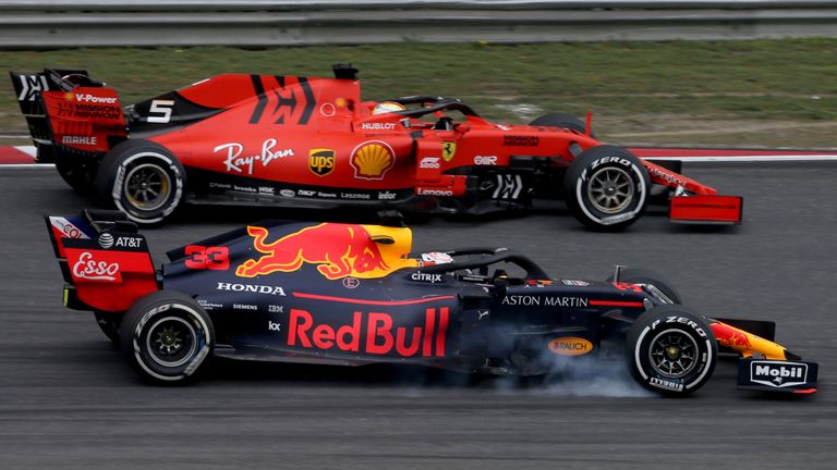 Red Bull F1 Racing e Ferrari affiancate