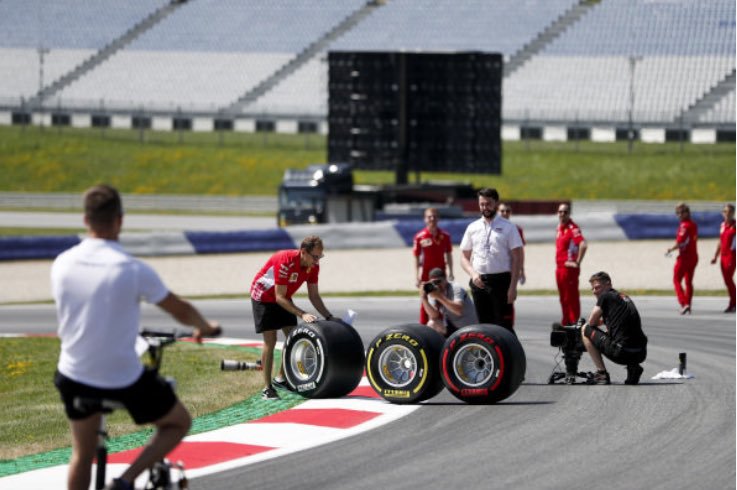 vettel, track walk al gp di austria di formula 1