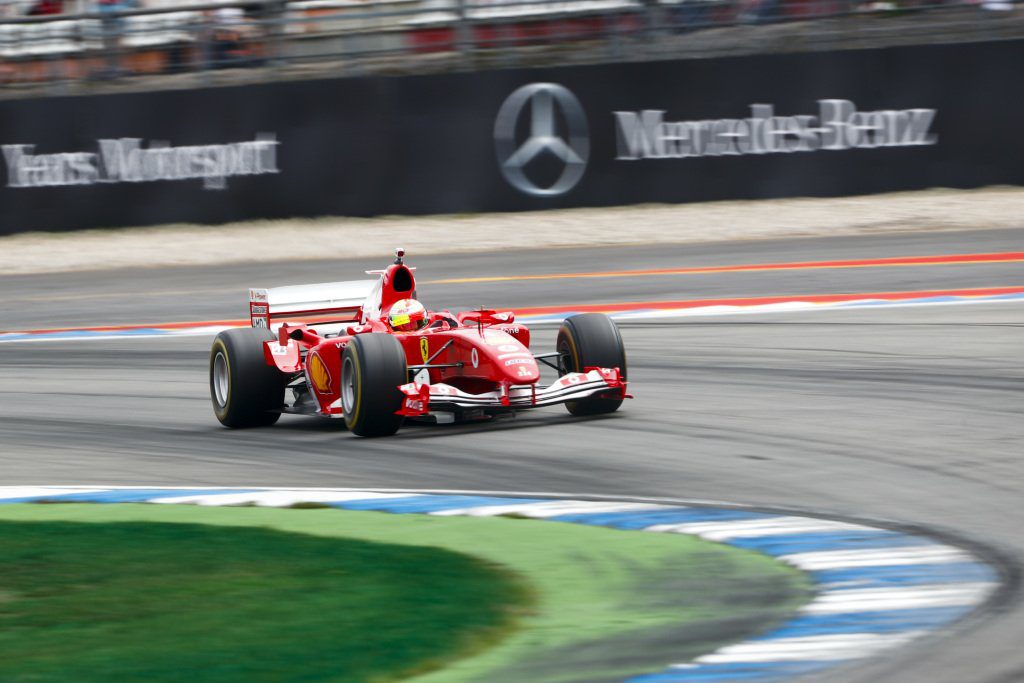 f1 mick schumacher guida la ferrari f2004 in germania