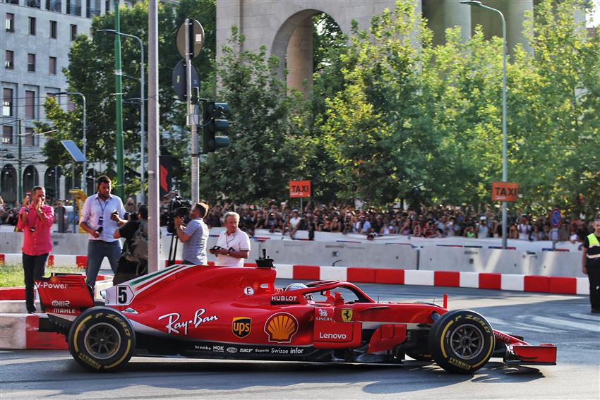 Ferrari a milano festa 90 anni programma lista piloti auto