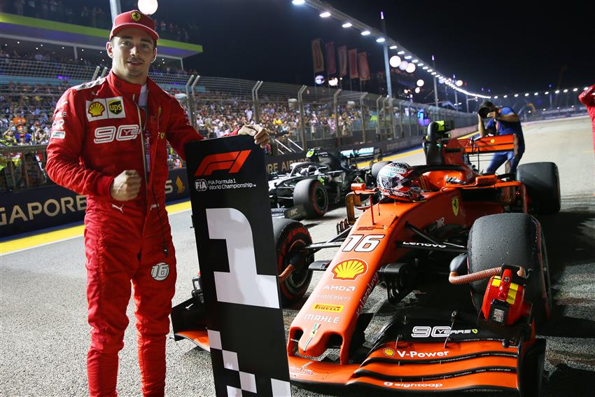 leclerc il video della pole position al gp di singapore