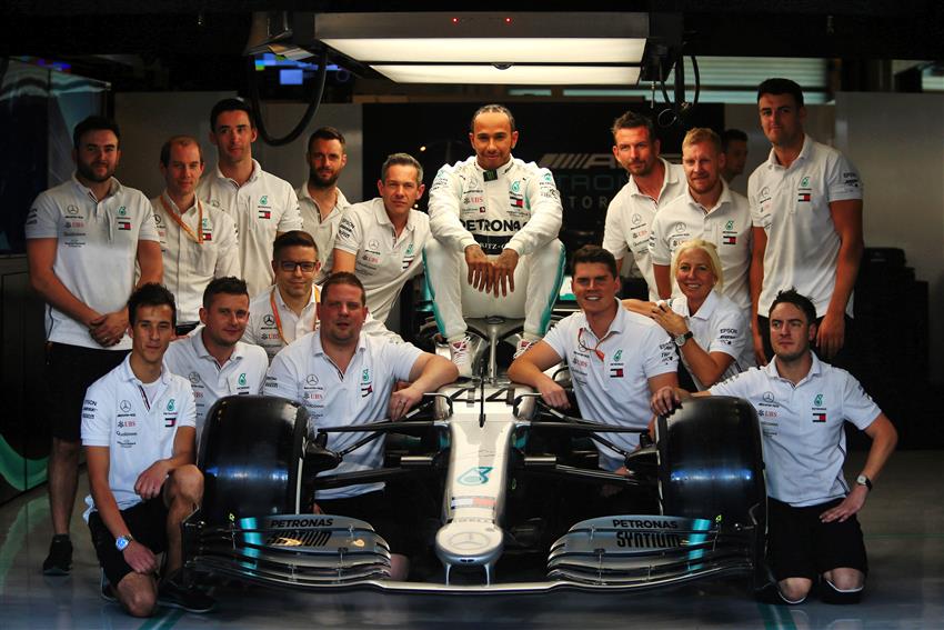 nuova mercedes w11 accensione motore