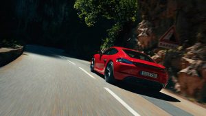Nuova Porsche 718 Cayman e Boxster GTS 4.0: prestazioni quasi da GT4!