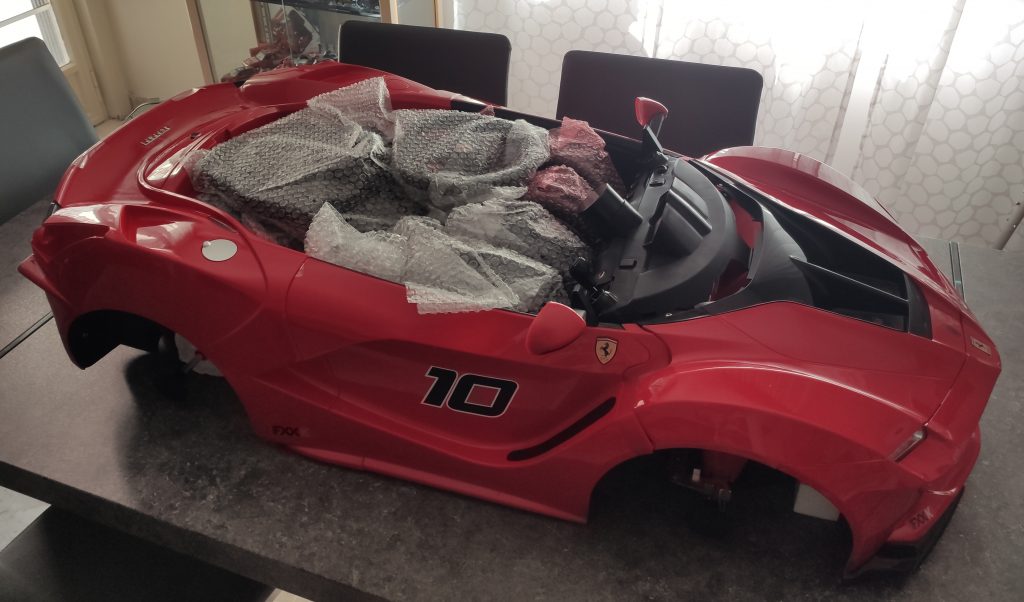 Guida montaggio Ferrari LaFerrari Fxx K la super car per bambini radiocomandata