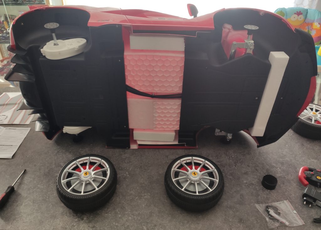 Guida montaggio Ferrari LaFerrari Fxx K la super car per bambini radiocomandata