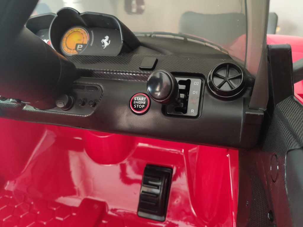 Guida montaggio Ferrari LaFerrari Fxx K la super car per bambini radiocomandata