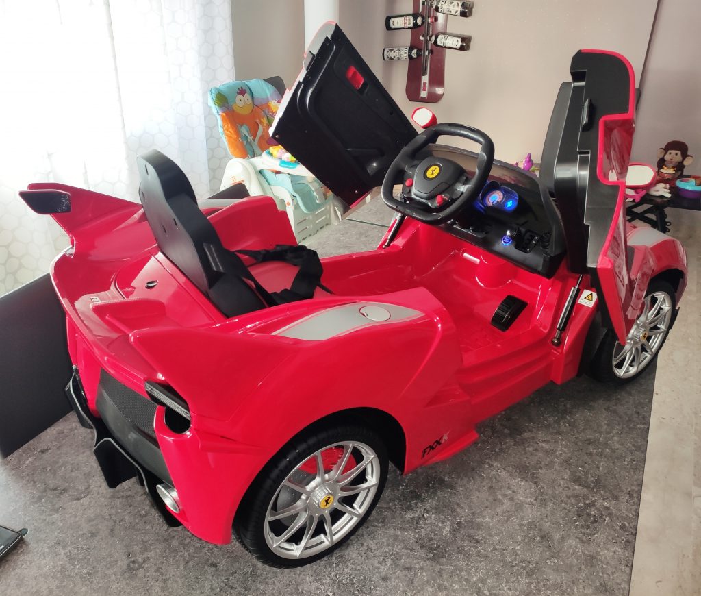 Guida montaggio Ferrari LaFerrari Fxx K la super car per bambini radiocomandata