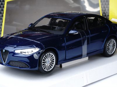 modellino burago alfa romeo giulia