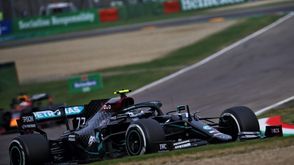 F1 Imola, Bottas problema al fondo causato da un detrito della Ferrari