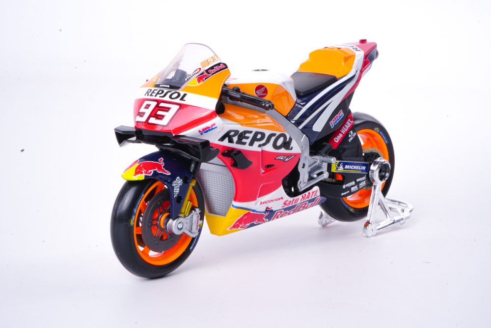 modellino motogp marc marquez honda 2021 scala 1:18 maisto