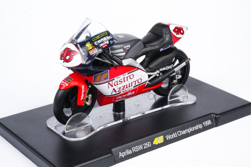 modellino moto valentino rossi apriilia rs250 1998 scala 1:18 edicola