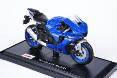 modellino yamaha r1 anno 2021 scala 1:18 maisto