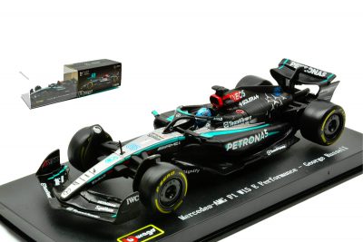 modellino mercedes f1 2024 george russell scala 1:43 burago con pilota